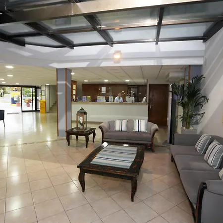 Hotel-apartamentos Andorra מלון דירות 3*